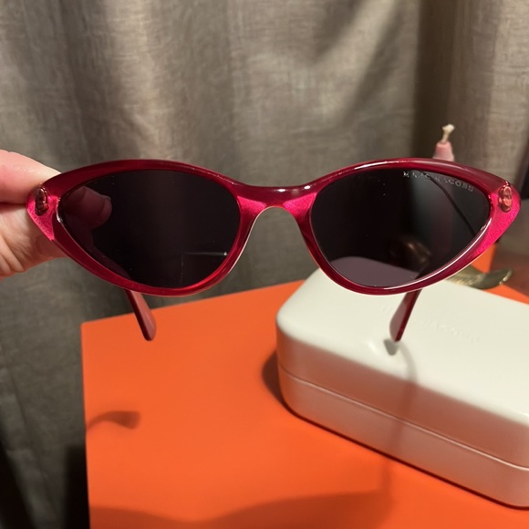 marc jacobs cat eye sunglasses!🩷❤️ - Picture 11 of 15